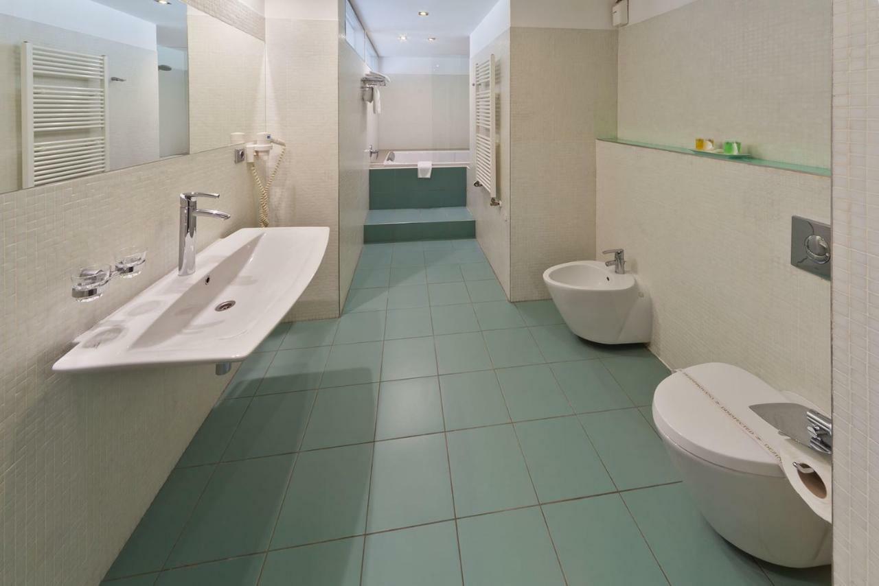 Отель Prague Inn 4*